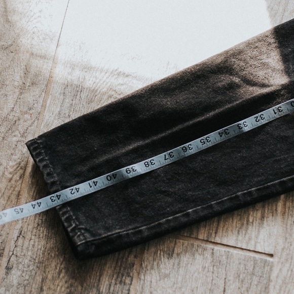 Vintage Levi’s Black Denim High Waist Jeans - Picture 8 of 10